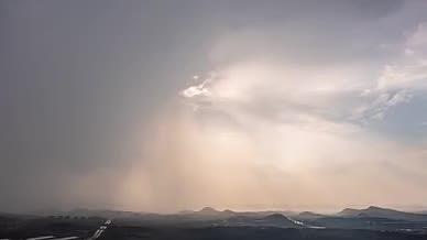 4k航拍自然风光阳光透过云层视频的预览图